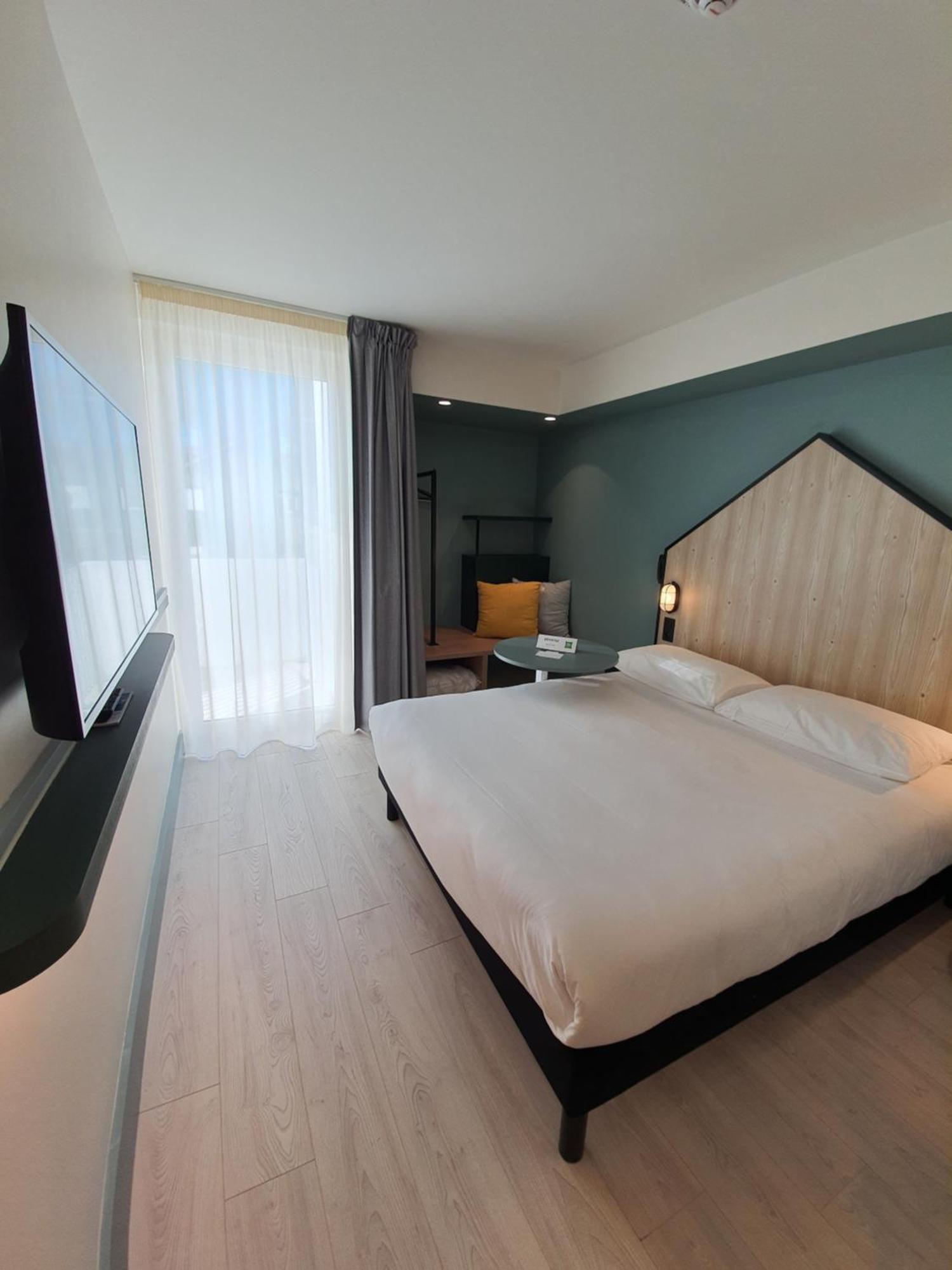 Ibis Styles Arcachon Gujan Mestras Bagian luar foto